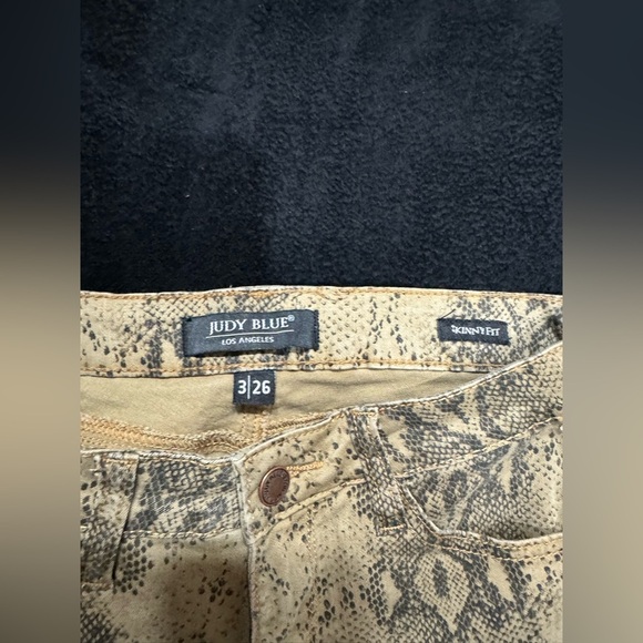 Snake Pattern Judy Blue Jeans - Picture 5 of 6